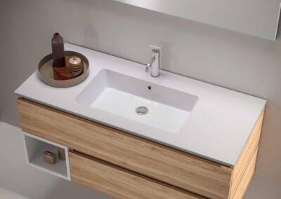 Il mobile bagno effetto legno: la proposta di design per una taverna in Valsassina